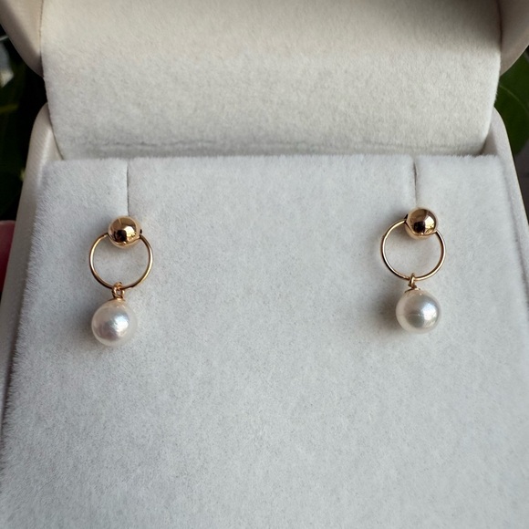 18K Solid Yellow Gold Pearl Circle Drop Stud Earrings - Picture 8 of 8